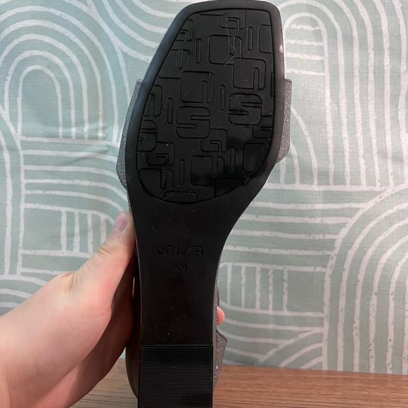 Unisa Glitter Wedge Sandals Ankle Strap Silver Size 9 1/2 M - Picture 5 of 8